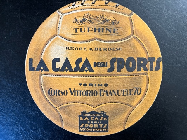Tuphine. Regge & Burdese. La casa degli sports, Torino (Cartoncino pubblicitario fustellato)